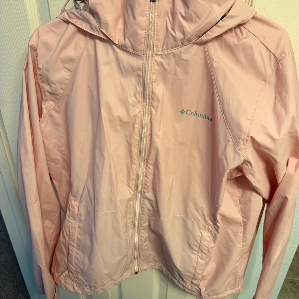 Columbia Women’s lightweight Blush/ Pink Rain jacket